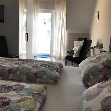 Ferienwohnung Bio-Ferienweingut Leyendecker Kattenes Exterior foto