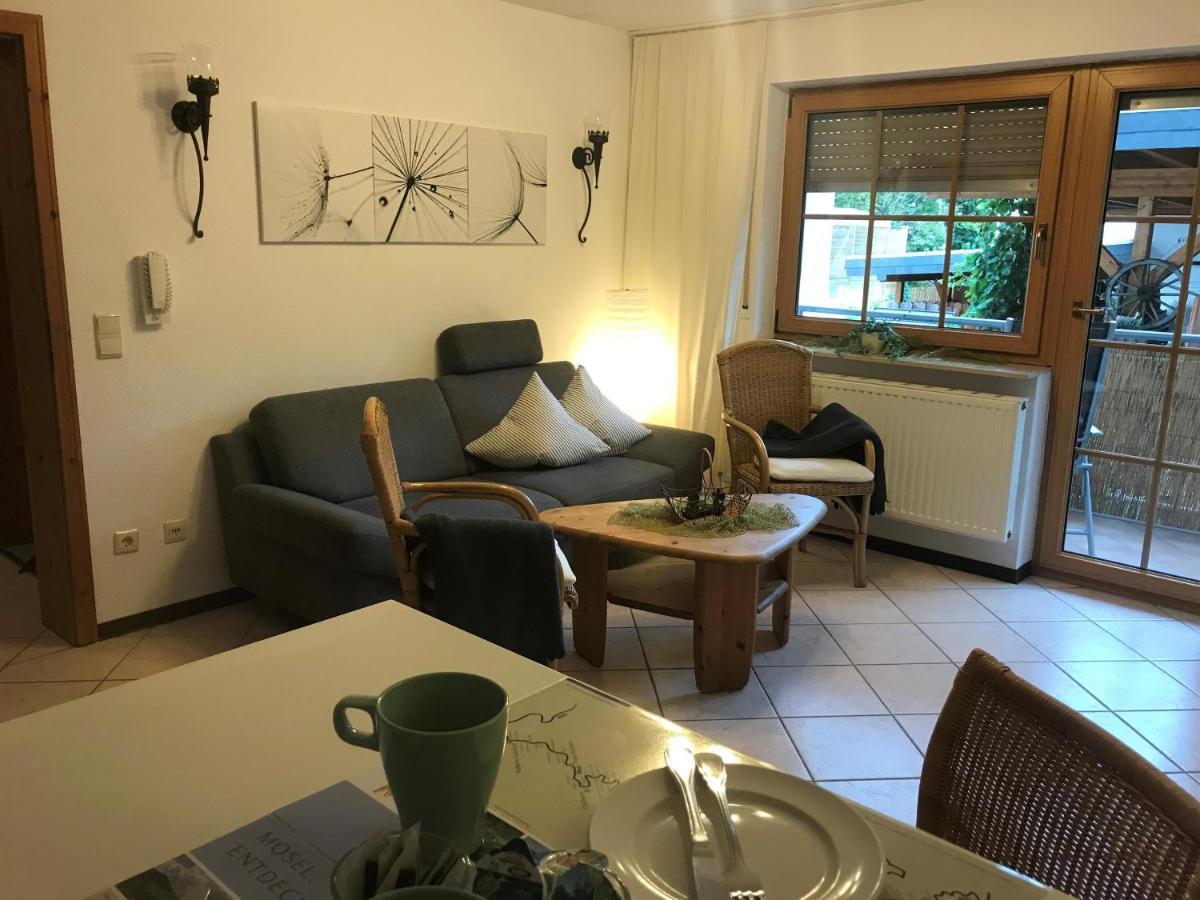 Ferienwohnung Bio-Ferienweingut Leyendecker Kattenes Exterior foto