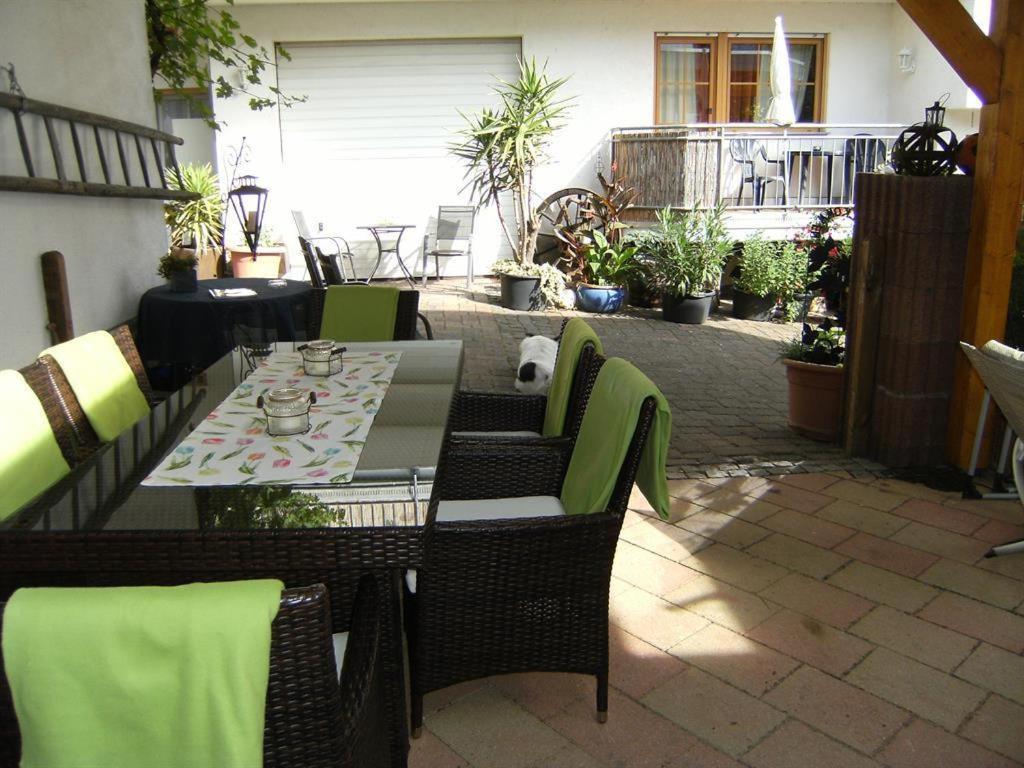 Ferienwohnung Bio-Ferienweingut Leyendecker Kattenes Exterior foto