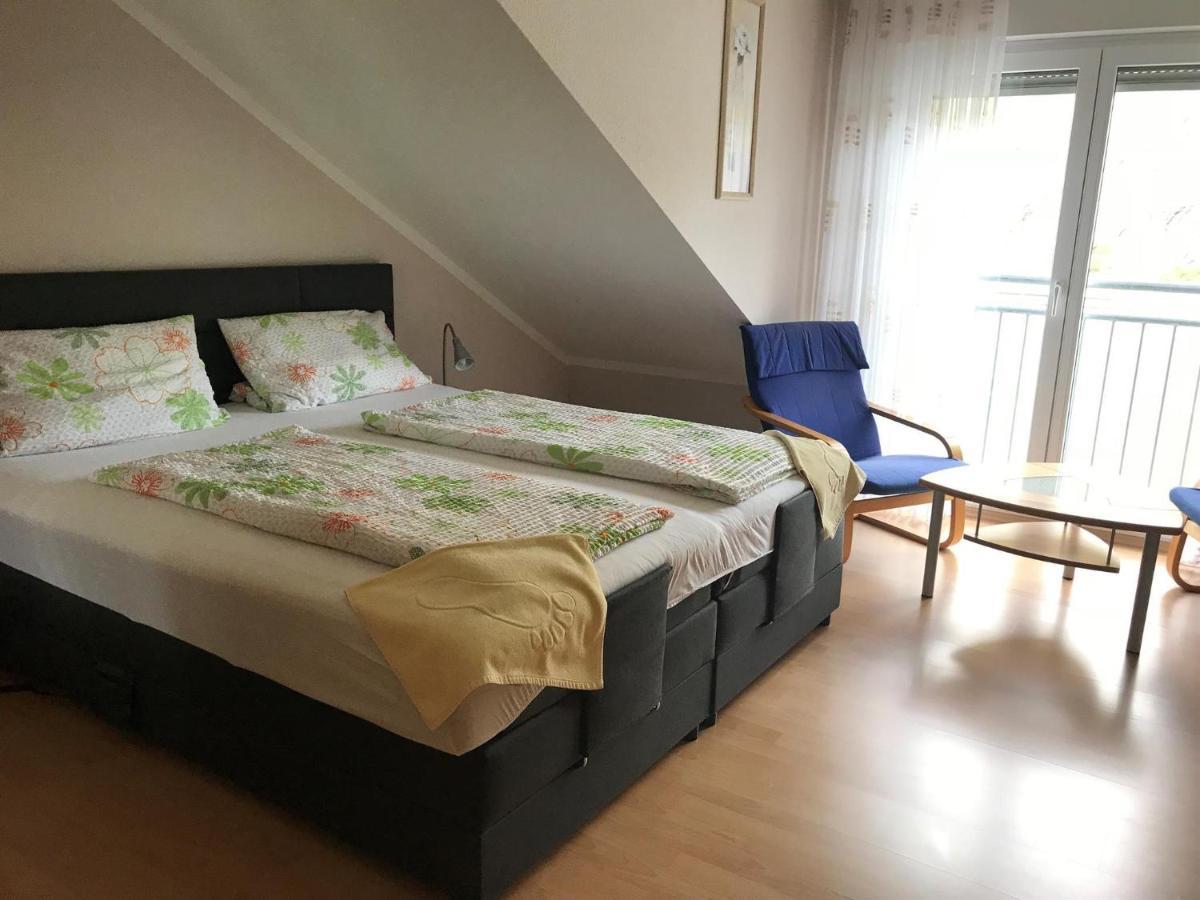 Ferienwohnung Bio-Ferienweingut Leyendecker Kattenes Exterior foto