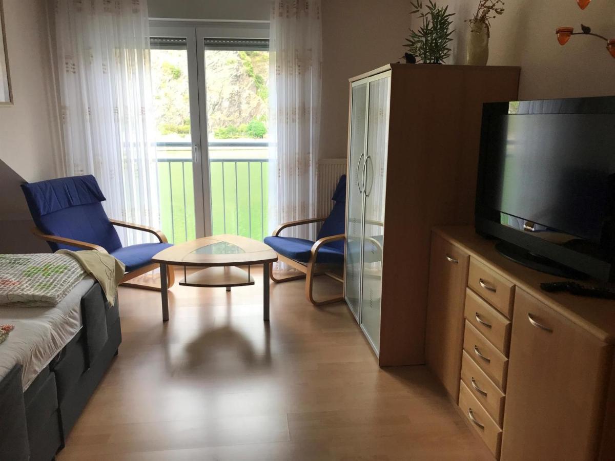 Ferienwohnung Bio-Ferienweingut Leyendecker Kattenes Exterior foto