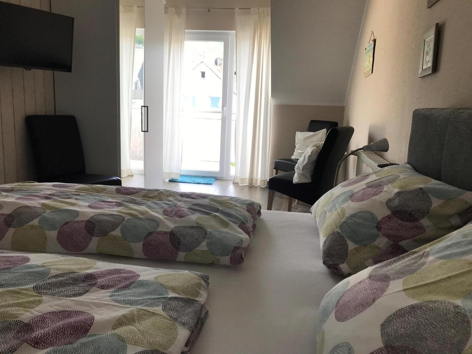 Ferienwohnung Bio-Ferienweingut Leyendecker Kattenes Exterior foto