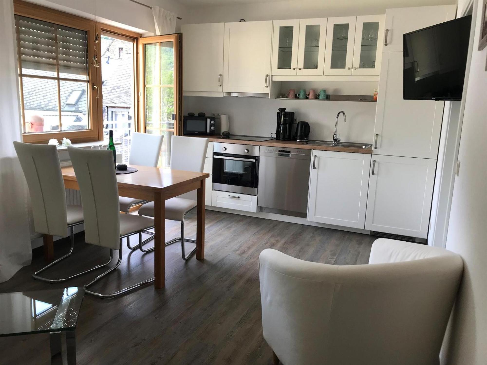 Ferienwohnung Bio-Ferienweingut Leyendecker Kattenes Exterior foto