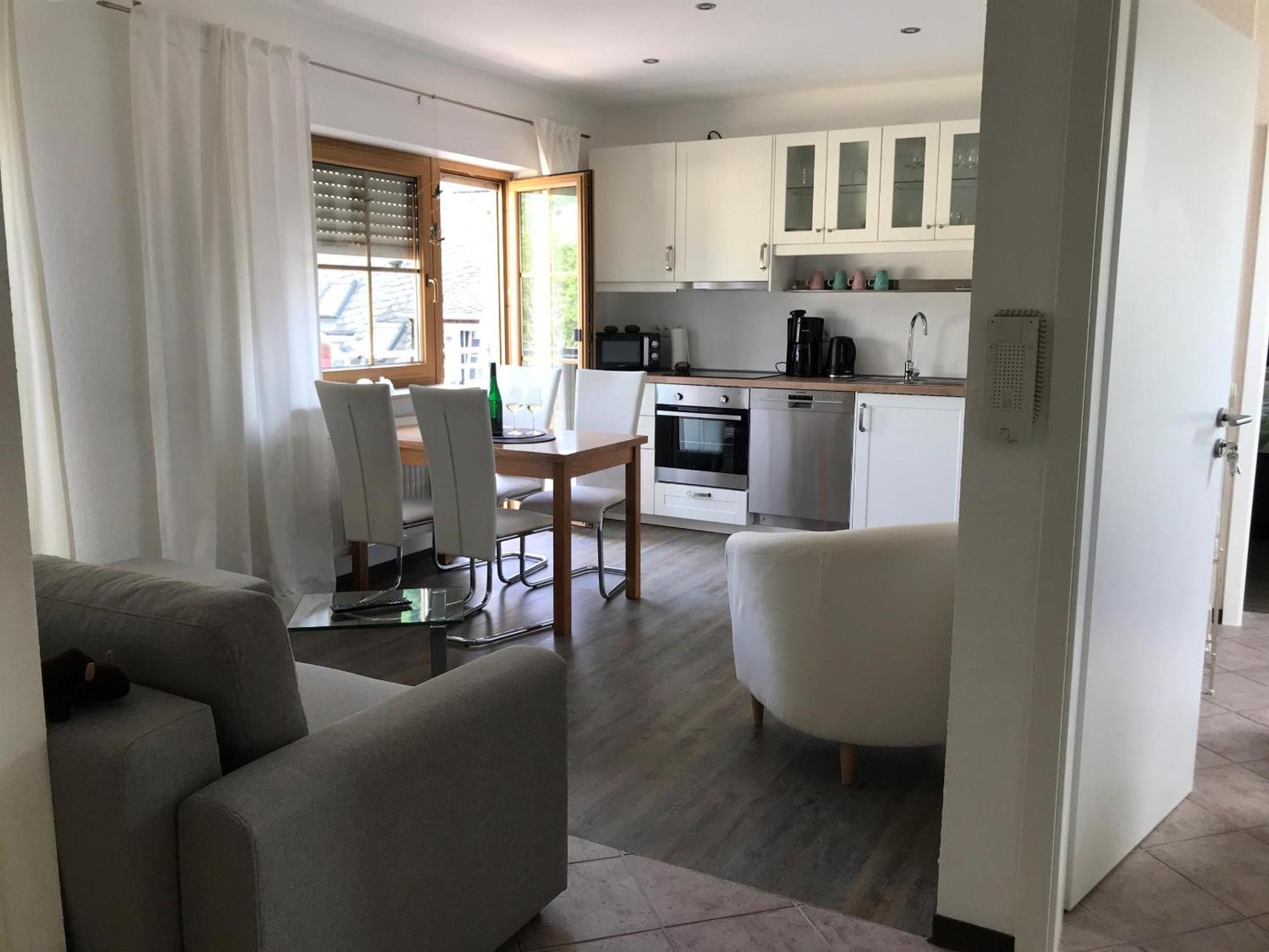 Ferienwohnung Bio-Ferienweingut Leyendecker Kattenes Exterior foto